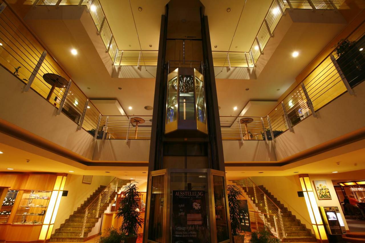 格罗斯赫尔佐格·冯·梅克伦堡湖畔酒店 博尔滕哈根 外观 照片